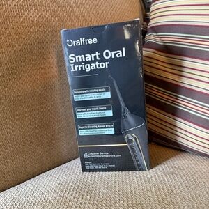 Oralfree Smart Oral Irrigator / Flosser *BRAND NEW / Unopened *